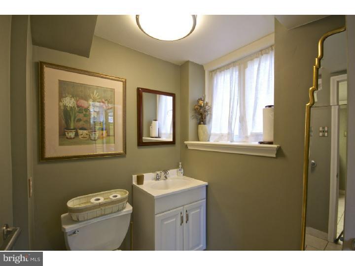 331 Paxon Hollow Road Media, PA 19063 - Photo 21 of 24 Bathroom