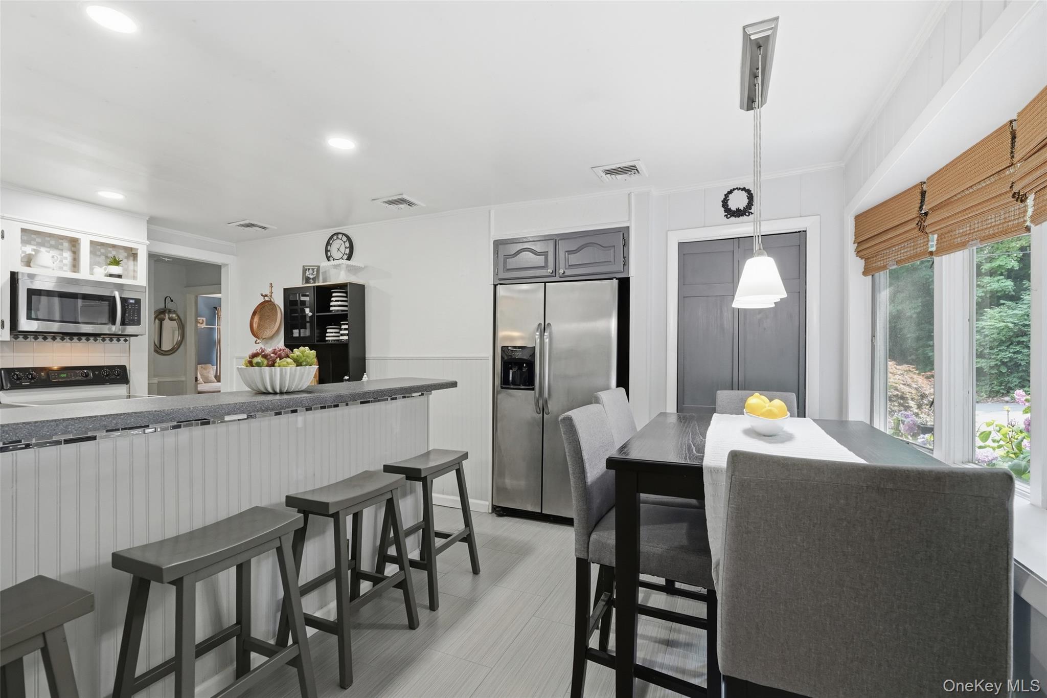 18 Sylvan Road Lake Peekskill, NY 10537 - Photo 10 of 50 Breakfast bar eating area