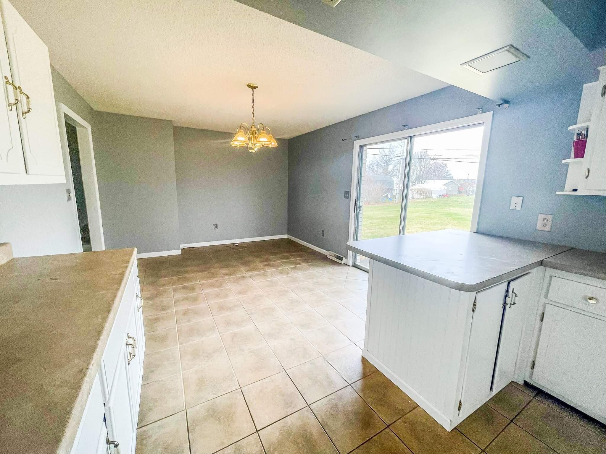 109 Crestview Road Berea, KY 40403 - Photo 10 of 27 received_444916173868388