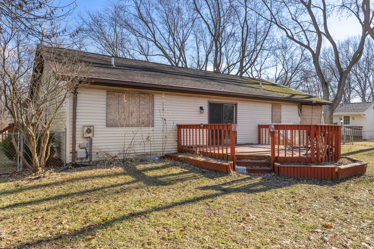 2360 Roncy Road Benton Harbor, MI 49022 - Photo 3 of 20 2360-Roncy_019