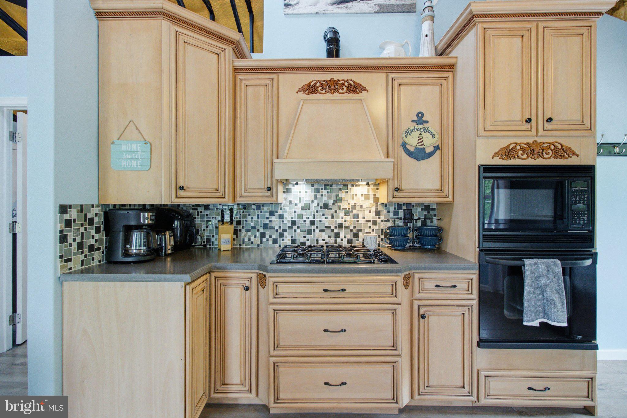 203 Front Drive Mount Union, PA 17066 - Photo 13 of 31 Charming coastal-inspired kitchen design.