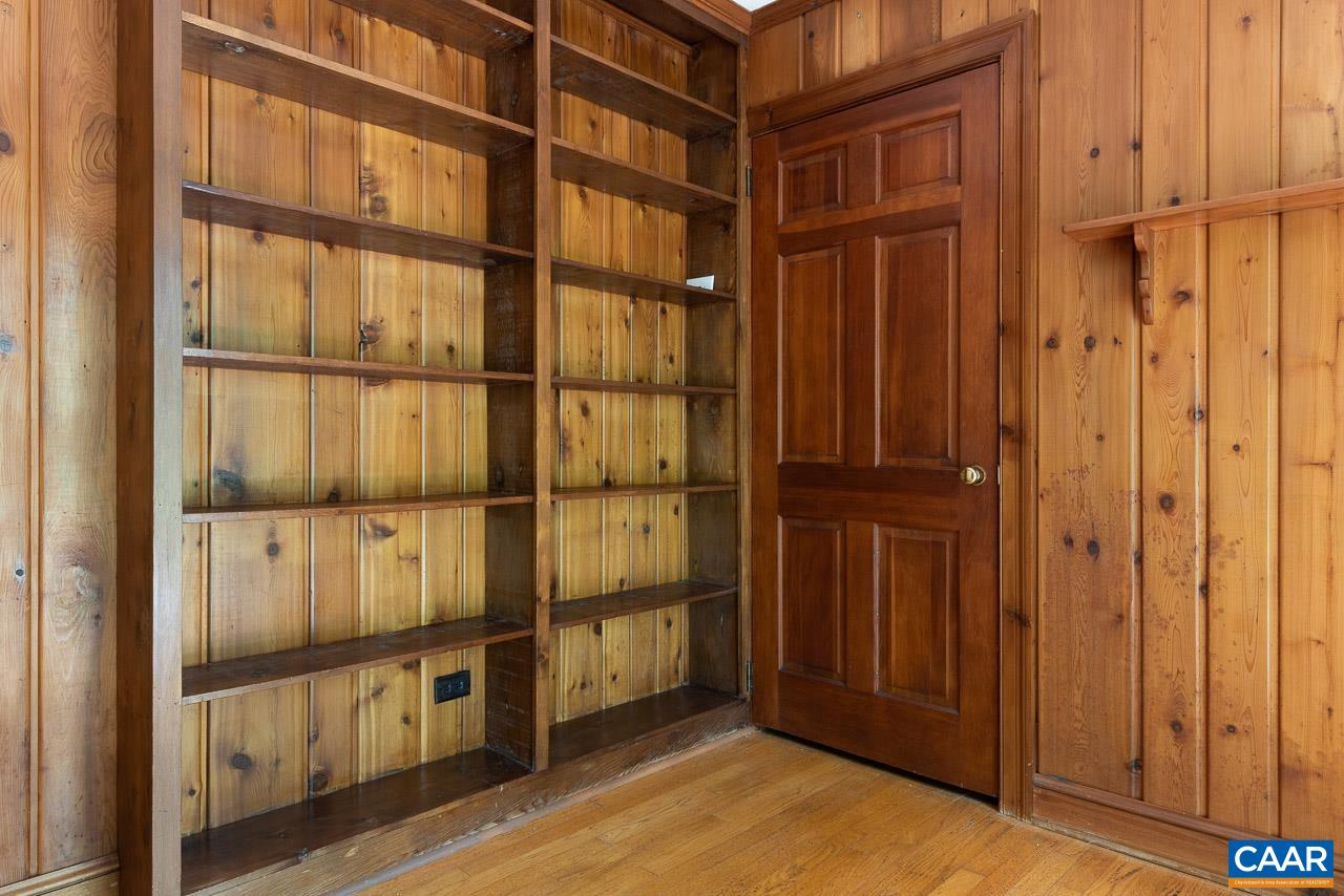 995 Shadwell Road Keswick, VA 22947 - Photo 14 of 23 a view of front door