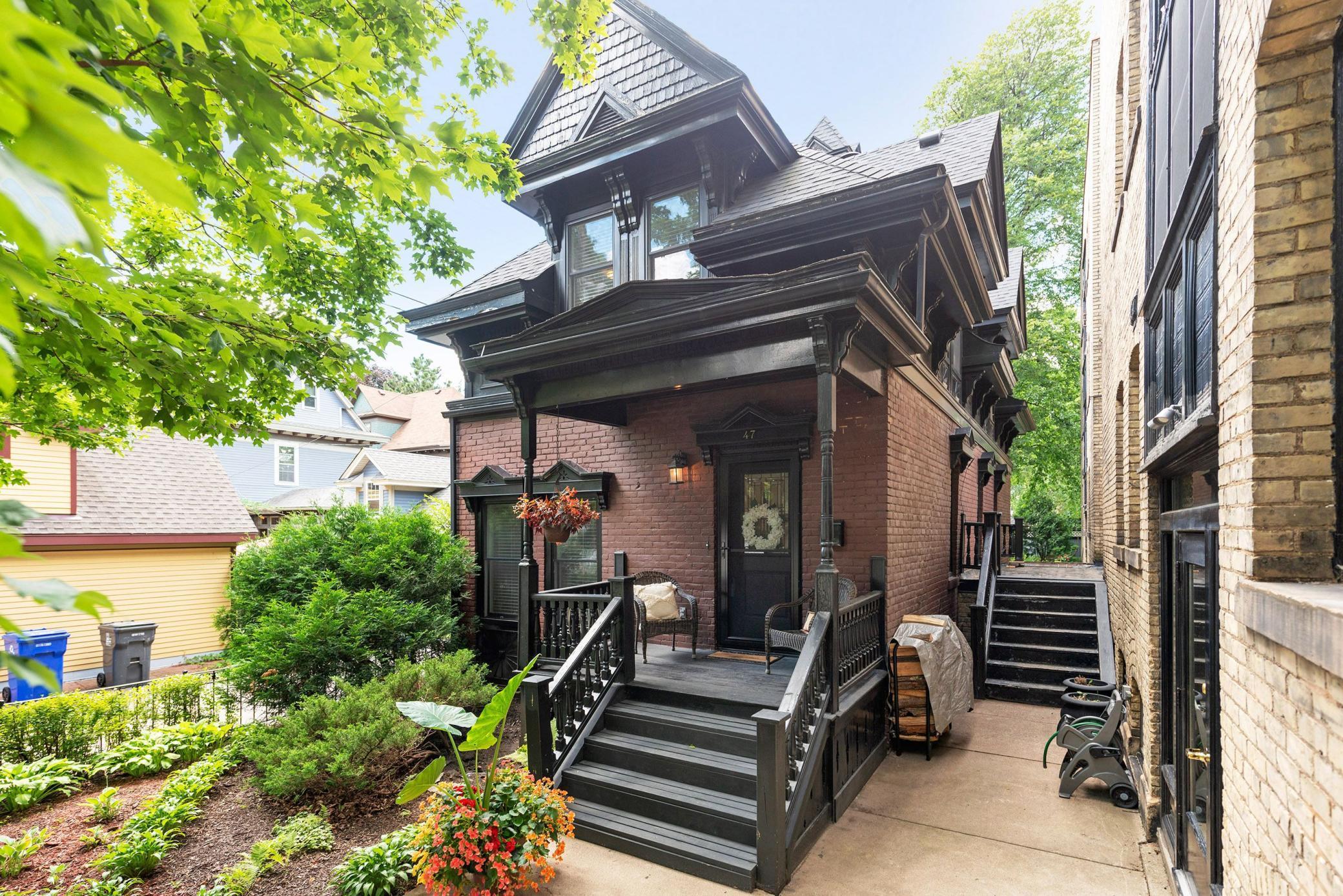 47 St Albans Street North St. Paul, MN 55104 - Photo 2 of 44