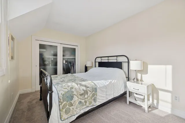 $325,000 | 47 St Albans Street North, St. Paul, MN 55104