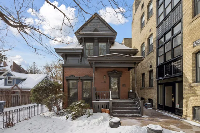 $325,000 | 47 St Albans Street North, St. Paul, MN 55104