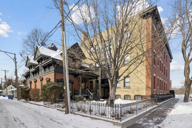 $325,000 | 47 St Albans Street North, St. Paul, MN 55104