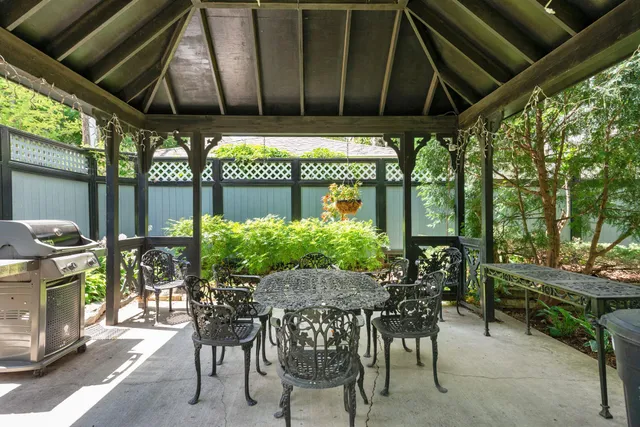 $325,000 | 47 St Albans Street North, St. Paul, MN 55104