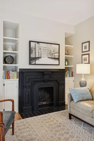 $325,000 | 47 St Albans Street North, St. Paul, MN 55104