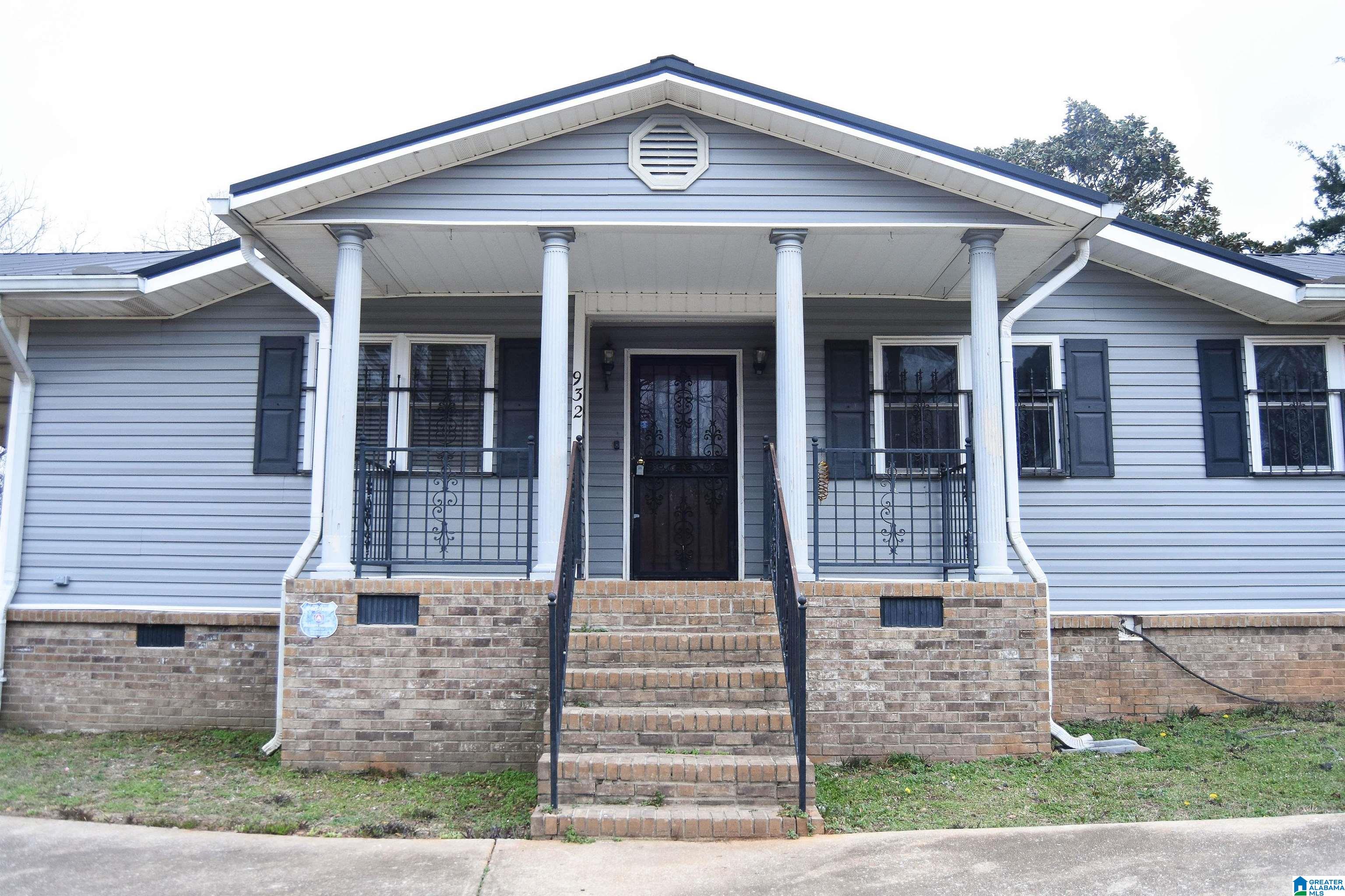 932 Parker Street Anniston, AL 36201 - Photo 1 of 37