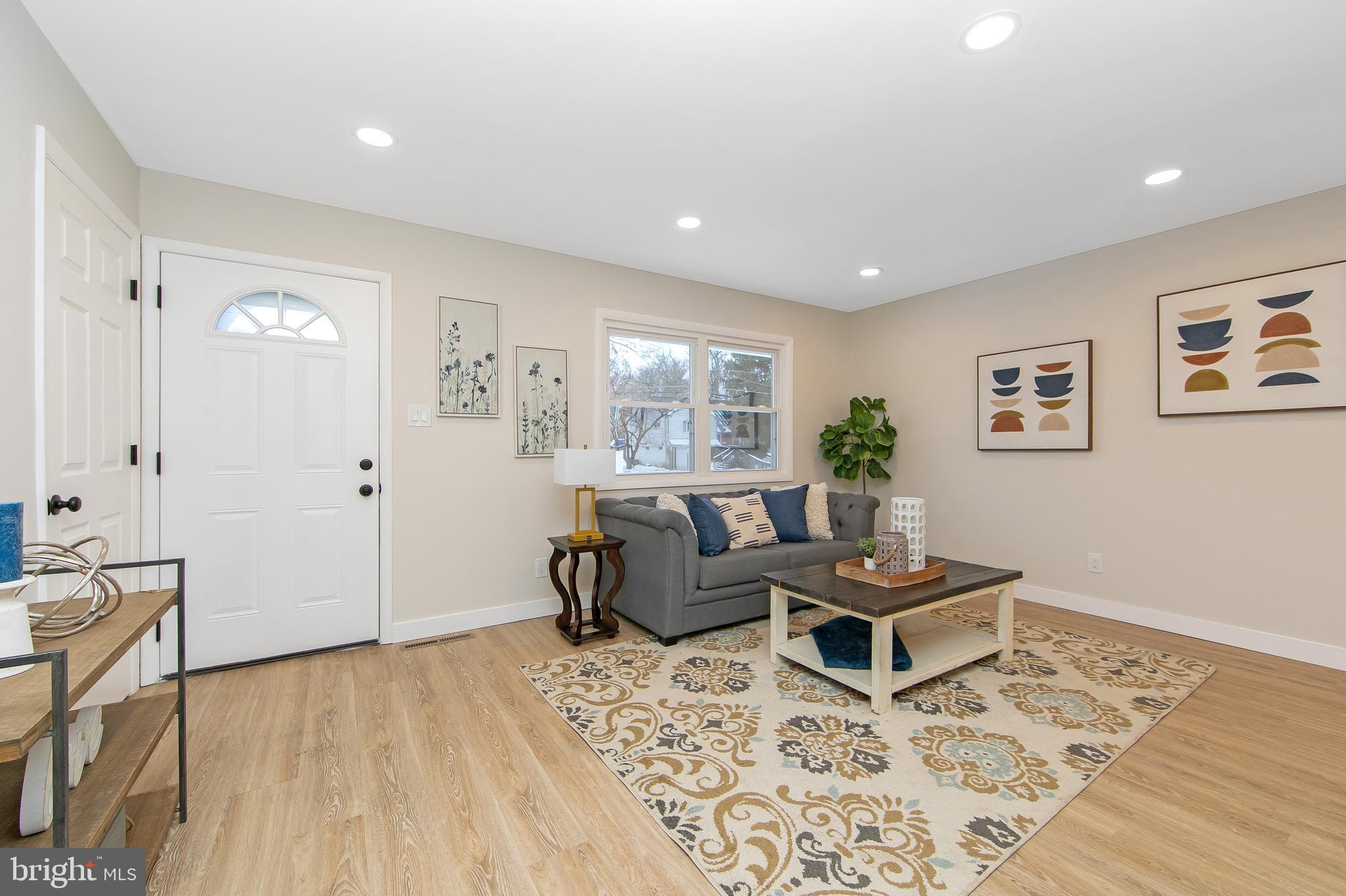 227 San Pedro Drive Glendora, NJ 08029 - Photo 4 of 28 Living Room