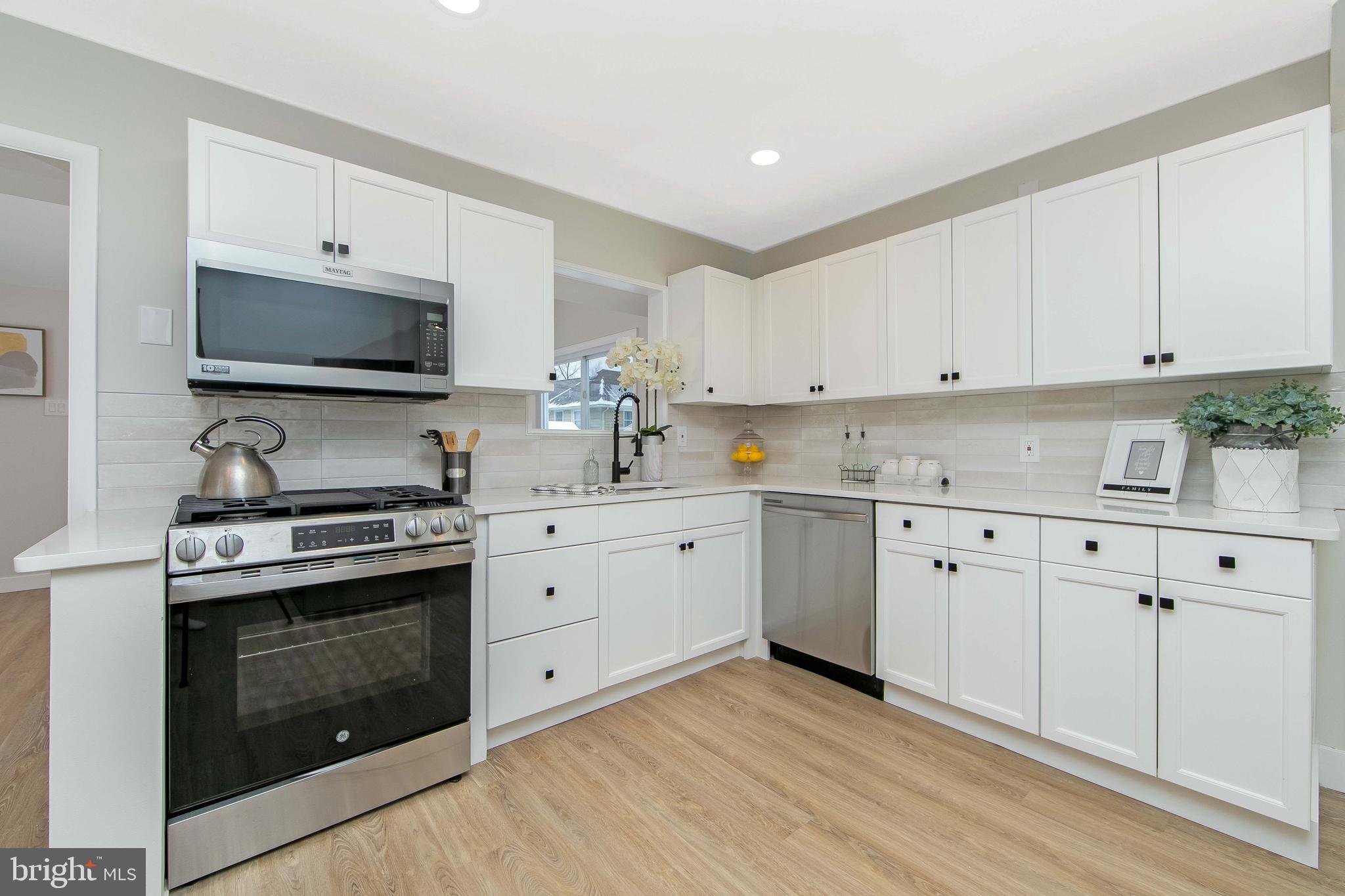 227 San Pedro Drive Glendora, NJ 08029 - Photo 8 of 28 Gallery Image 8