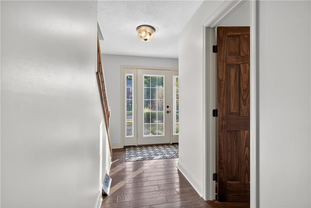 10107 Deer View Point Road Wexford, PA 15090 - Photo 4 of 50 Gallery Image 4