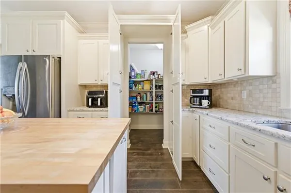 $399,900 | 106 Abigail Lane, Woodworth, LA 71485