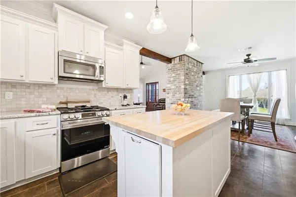 $399,900 | 106 Abigail Lane, Woodworth, LA 71485