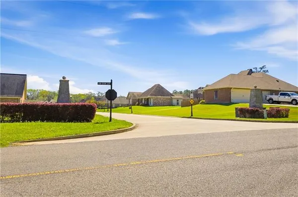 $399,900 | 106 Abigail Lane, Woodworth, LA 71485