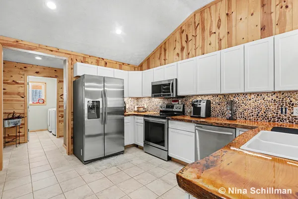 $500,000 | 19550 Washington Road, Morley, MI 49336