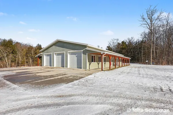 $500,000 | 19550 Washington Road, Morley, MI 49336