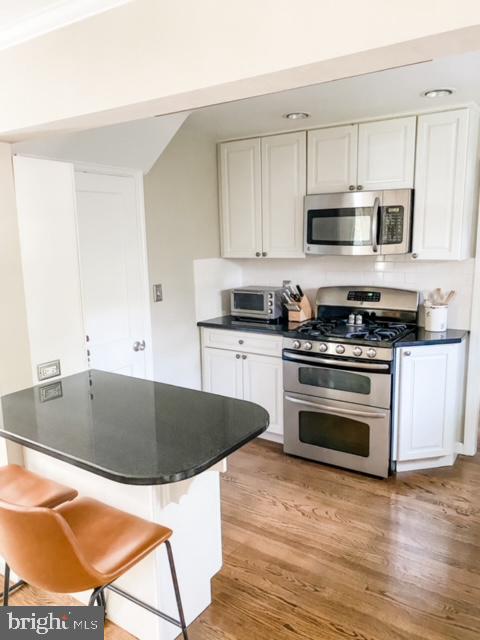 273 Wentworth Road Wayne, PA 19087 - Photo 8 of 26