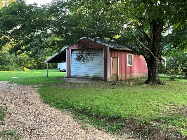 $349,900 | 10295 County Road 458A, Birch Tree, MO 65438