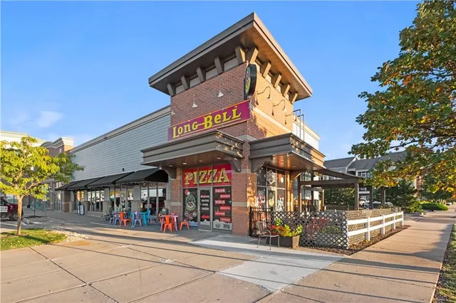 $379,500 | 449 Southwest Longview Boulevard, Lee's Summit, MO 64081