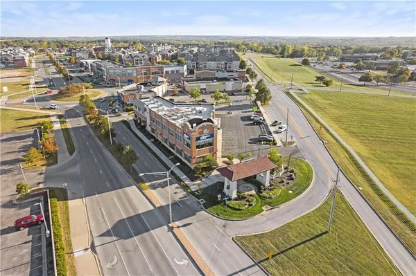 $320,000 | 449 Southwest Longview Boulevard, Lee's Summit, MO 64081