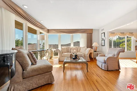 $1,785,000 | 4845 Parkglen Avenue, View Park, CA 90043