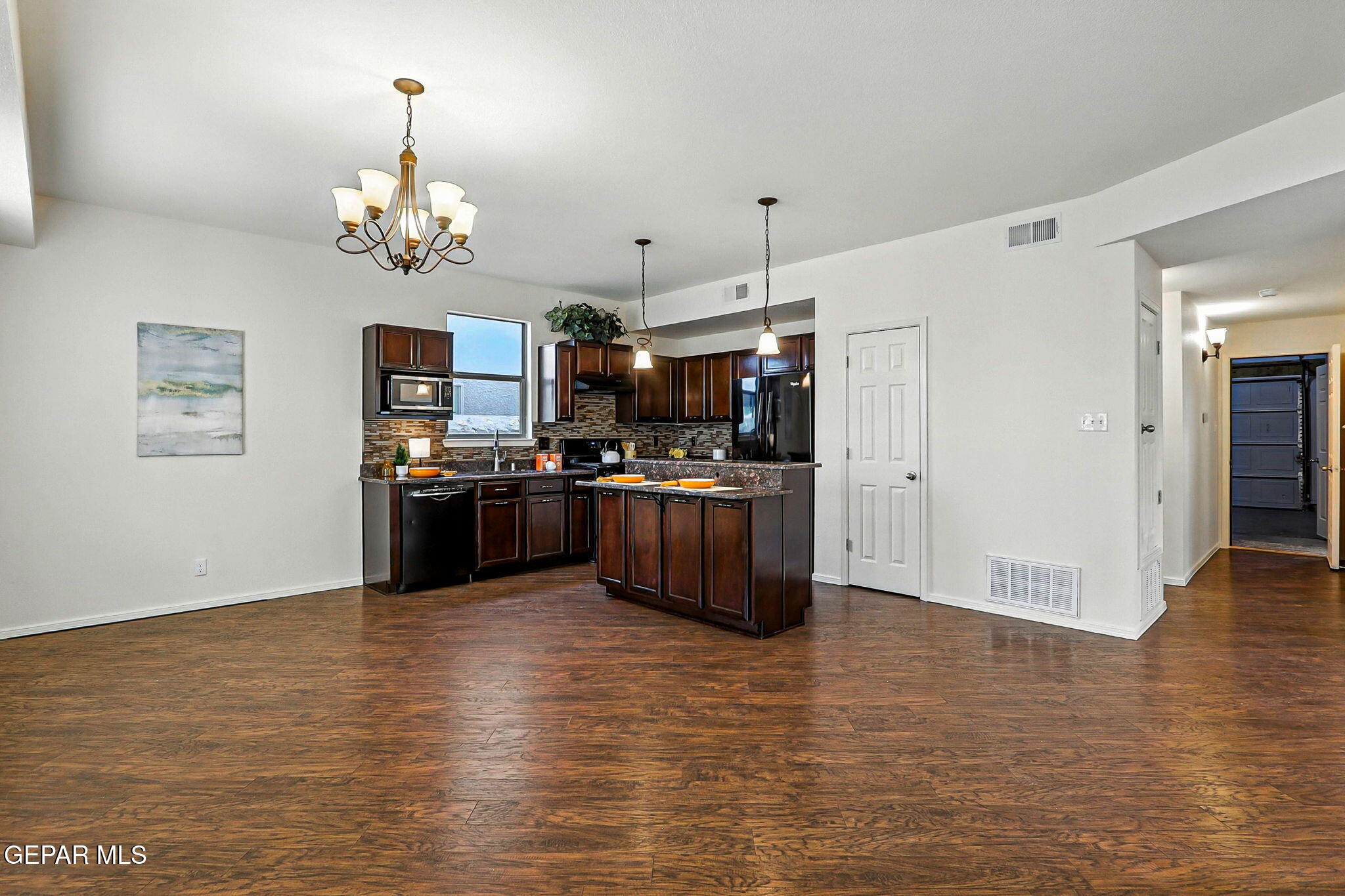 11353 West Ranch Court El Paso, TX 79934 - Photo 15 of 40 16-web-or-mls-IMG_8917