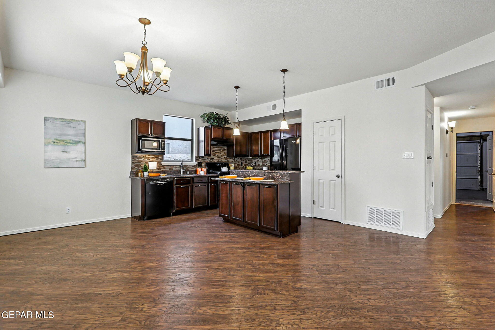 11353 West Ranch Court El Paso, TX 79934 - Photo 8 of 40 28-web-or-mls-IMG_9001