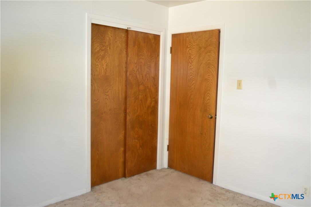 2202 South 53rd Street Temple, TX 76504 - Photo 17 of 27 a view of bathroom