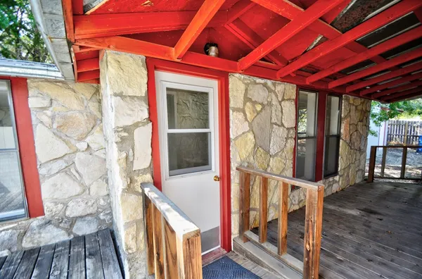 $1,775 | 3761 Junction Highway, Ingram, TX 78025