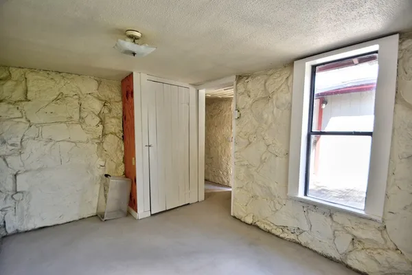 $1,775 | 3761 Junction Highway, Ingram, TX 78025