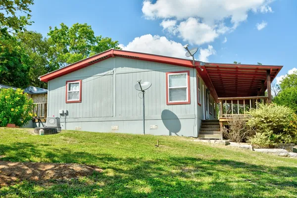 $1,775 | 3761 Junction Highway, Ingram, TX 78025