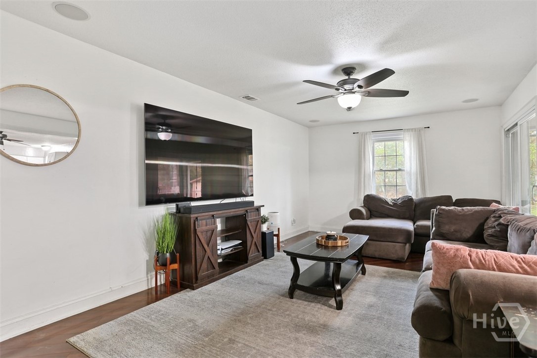 703 Birchwood Road Savannah, GA 31419 - Photo 11 of 29