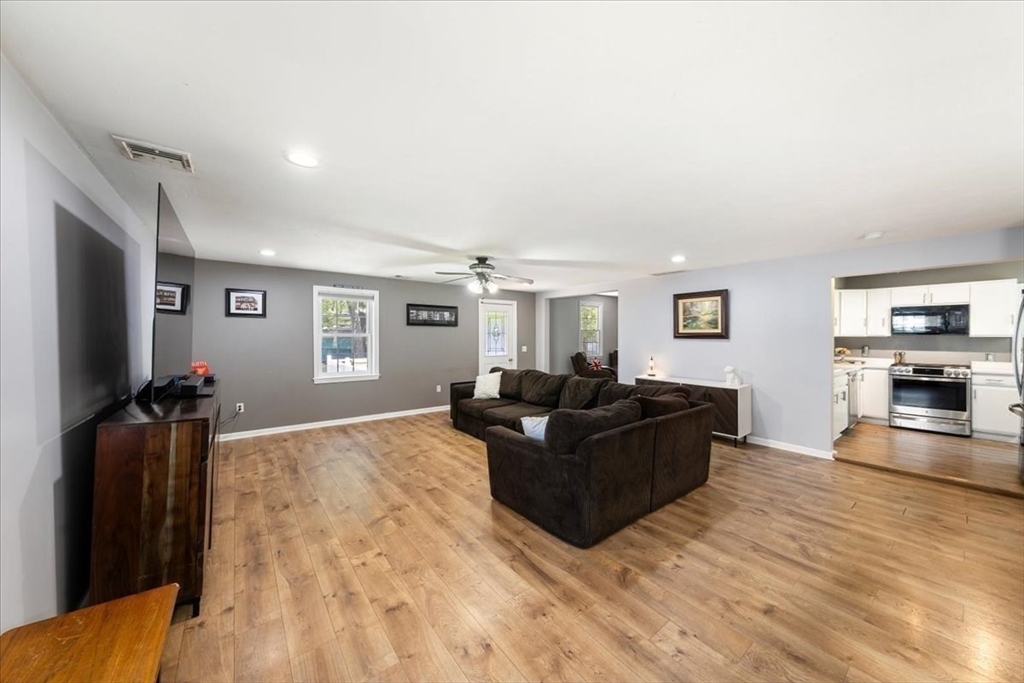 13 Sylvester Road Natick, MA 01760 - Photo 12 of 39