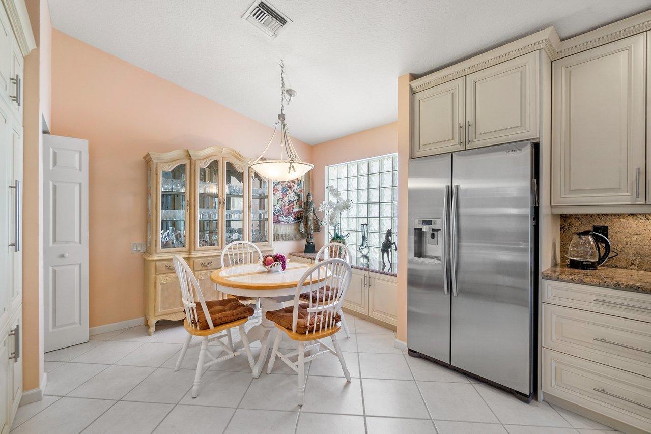 6609 Sun River Road Boynton Beach, FL 33437 - Photo 12 of 43 012-6609SunRiverRoad-BoyntonBeach-FL-334