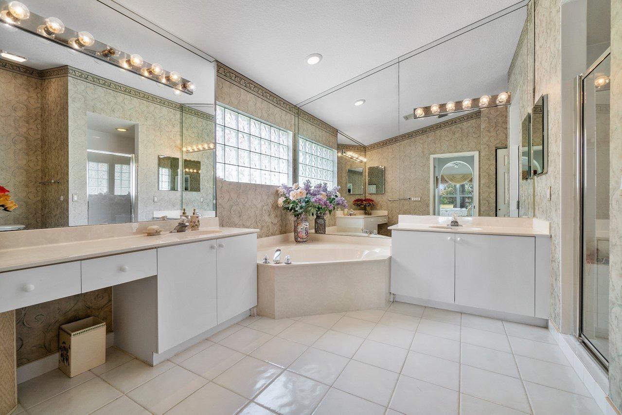 6609 Sun River Road Boynton Beach, FL 33437 - Photo 21 of 43 020-6609SunRiverRoad-BoyntonBeach-FL-334