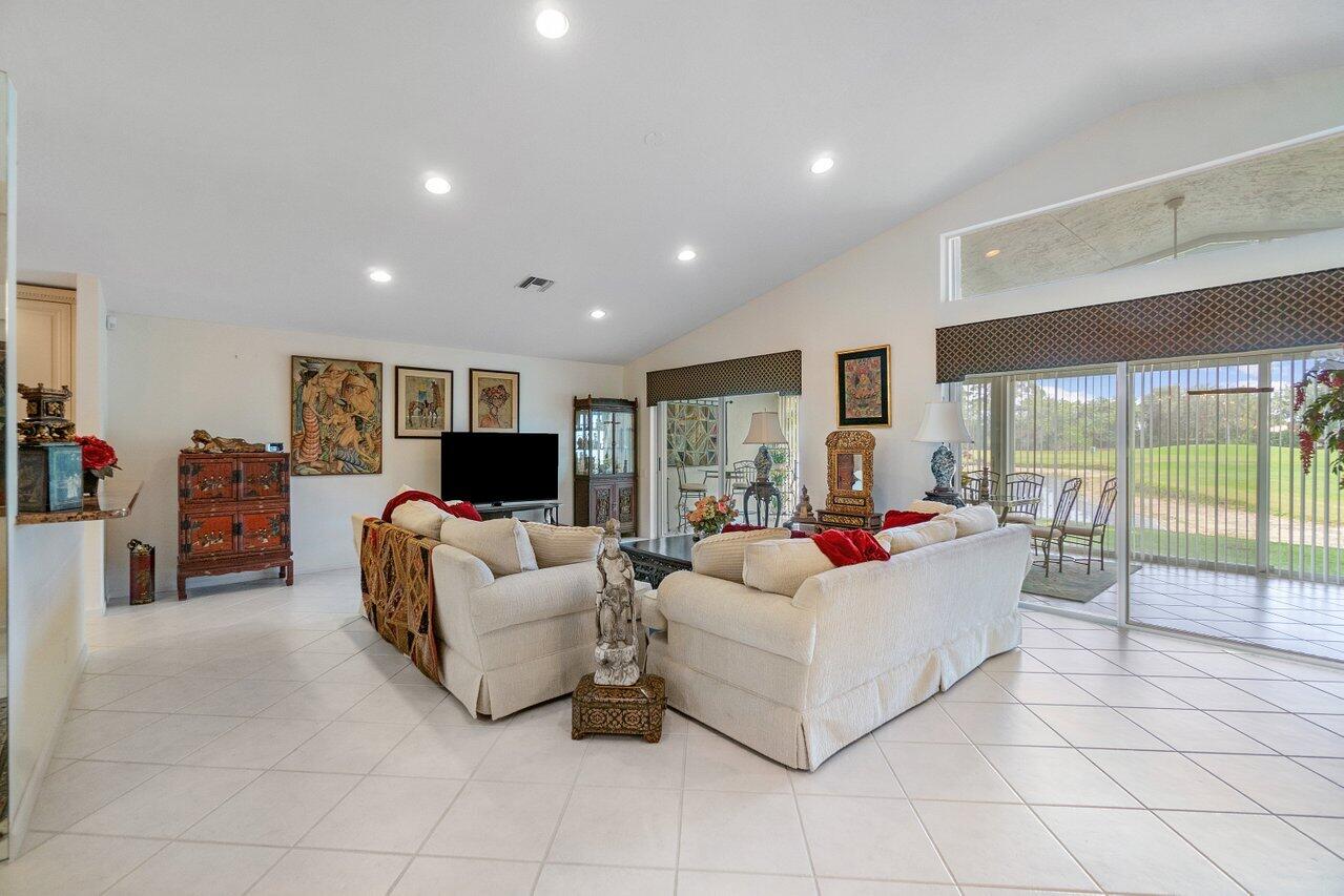 6609 Sun River Road Boynton Beach, FL 33437 - Photo 7 of 43 007-6609SunRiverRoad-BoyntonBeach-FL-334