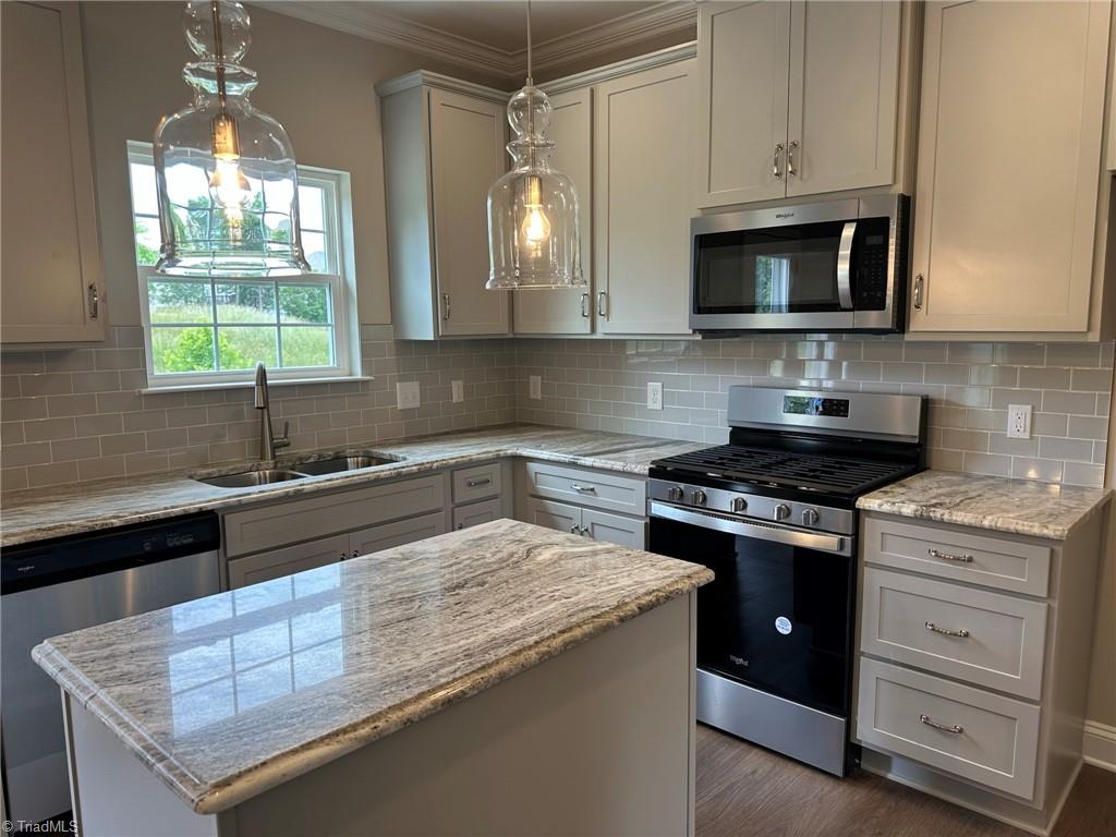 3224 Alyssa Way High Point, NC 27265 - Photo 6 of 27 Stunning Fantasy Brown granite
