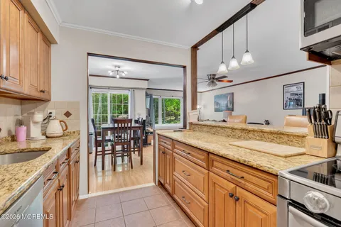$420,000 | 200 Portland Road, Unit E14, Highlands, NJ 07732