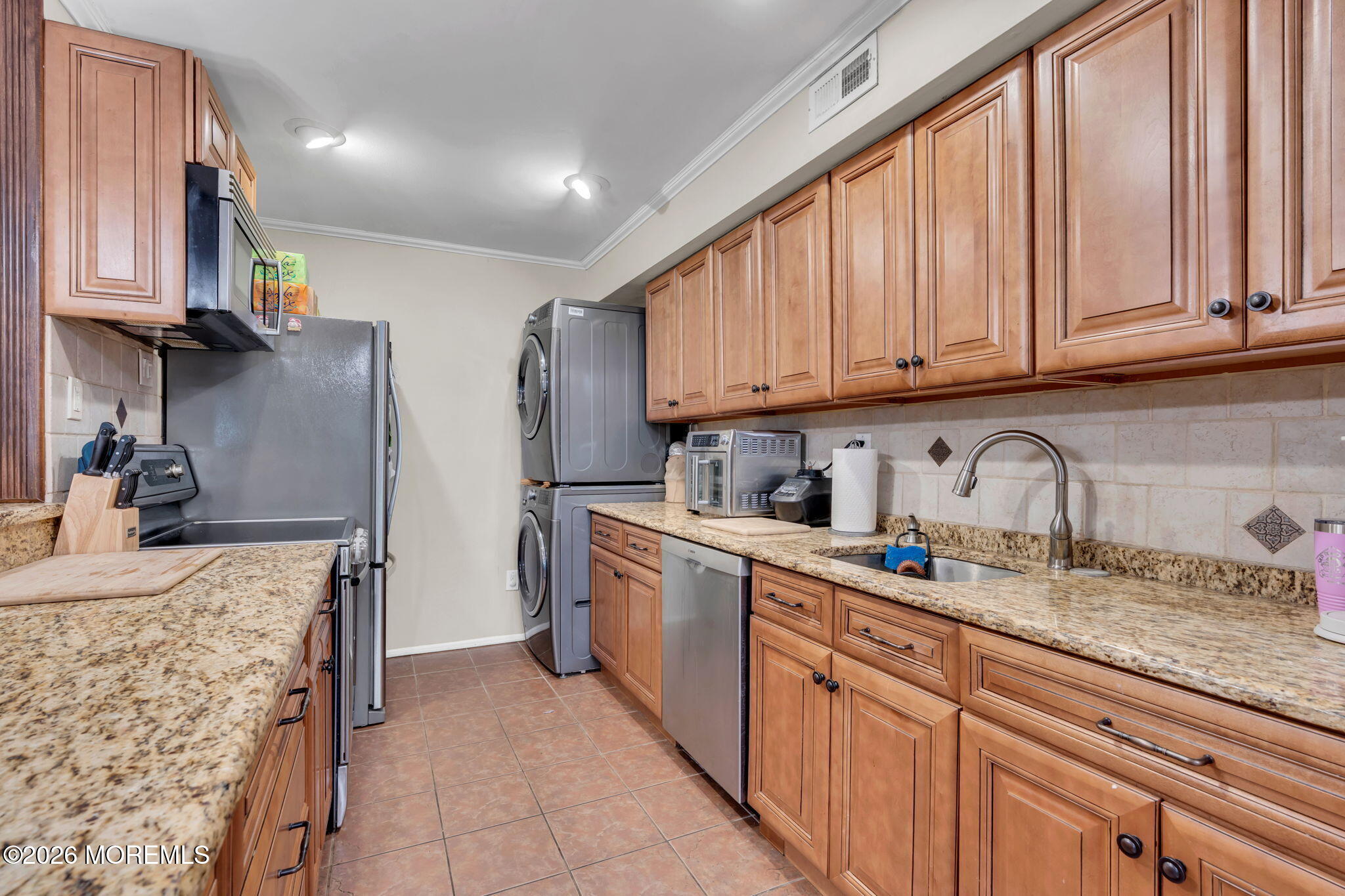 200 Portland Road, Unit E14 Highlands, NJ 07732 - Photo 16 of 35 19-web-or-mls-DSC03330