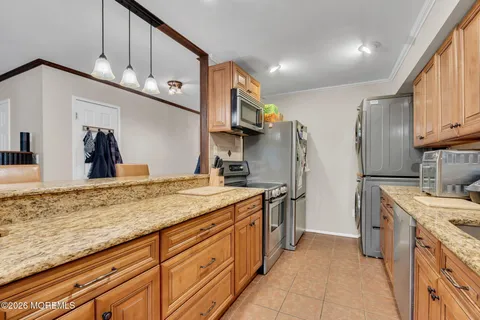$420,000 | 200 Portland Road, Unit E14, Highlands, NJ 07732