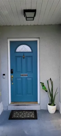 a view of entryway with a potted plant