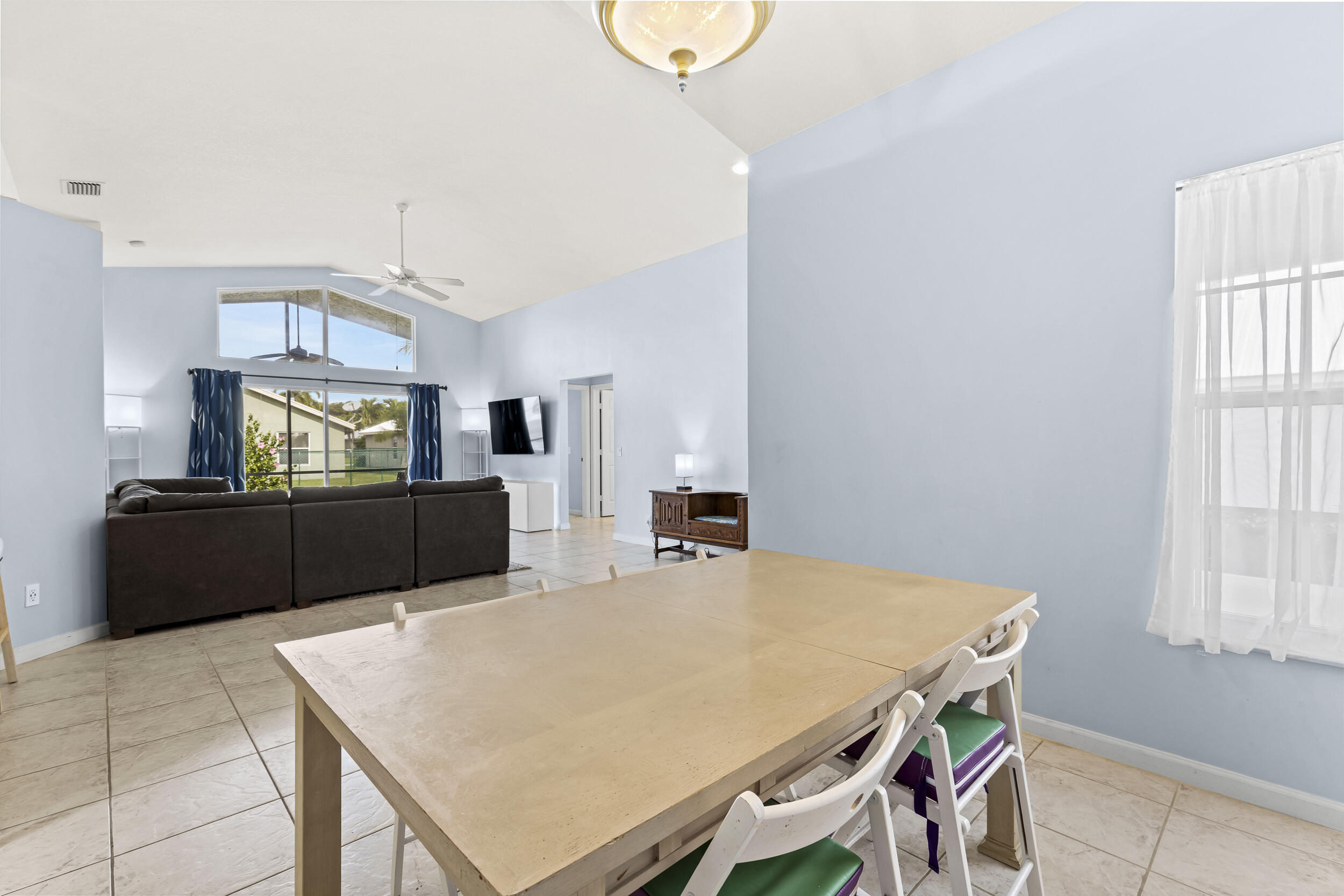 2829 Southwest Montego Terrace Stuart, FL 34997 - Photo 10 of 21 Great Room