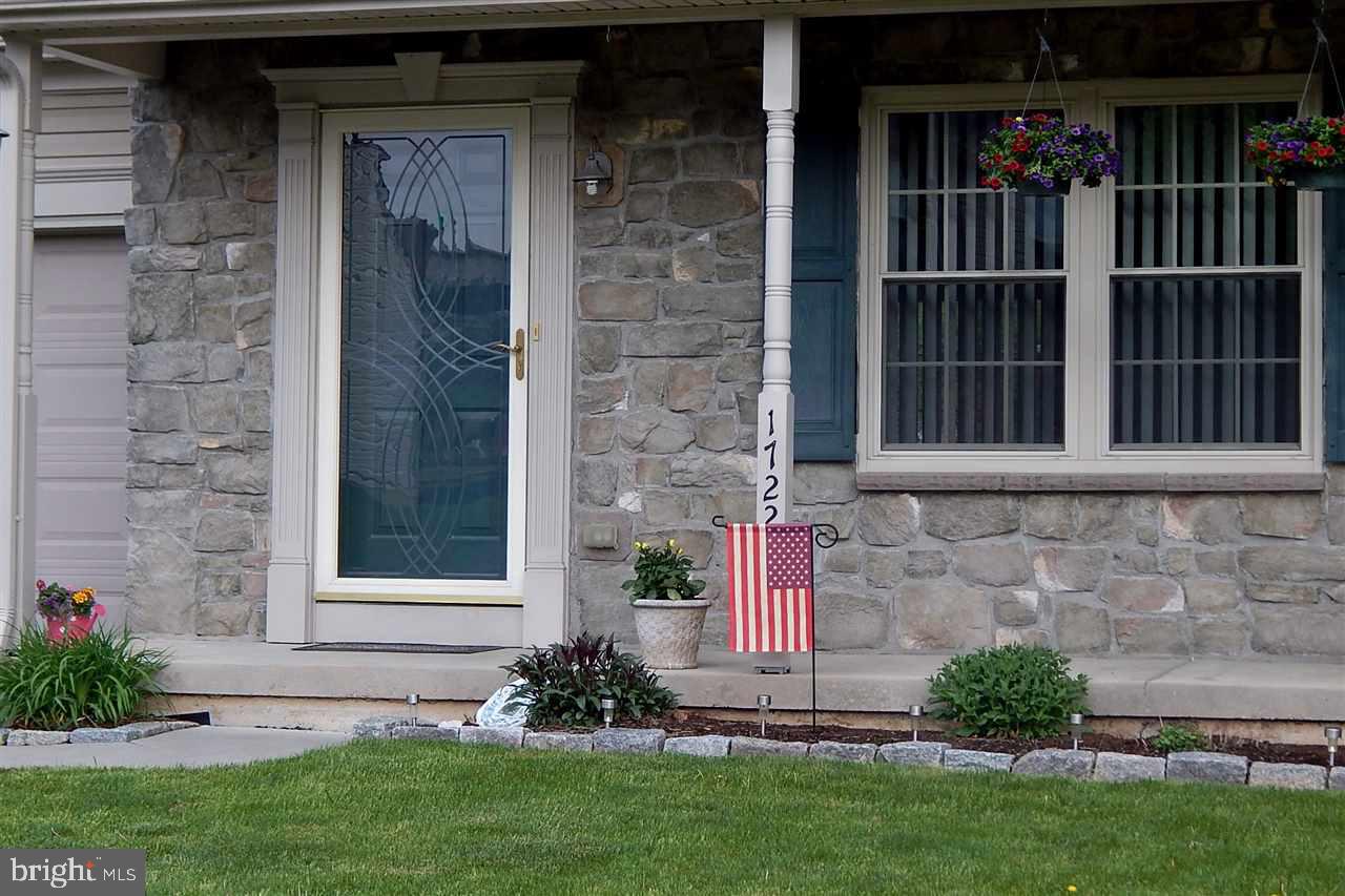 1722 Rocky Road Dover, PA 17315 - Photo 3 of 20 Gallery Image 3