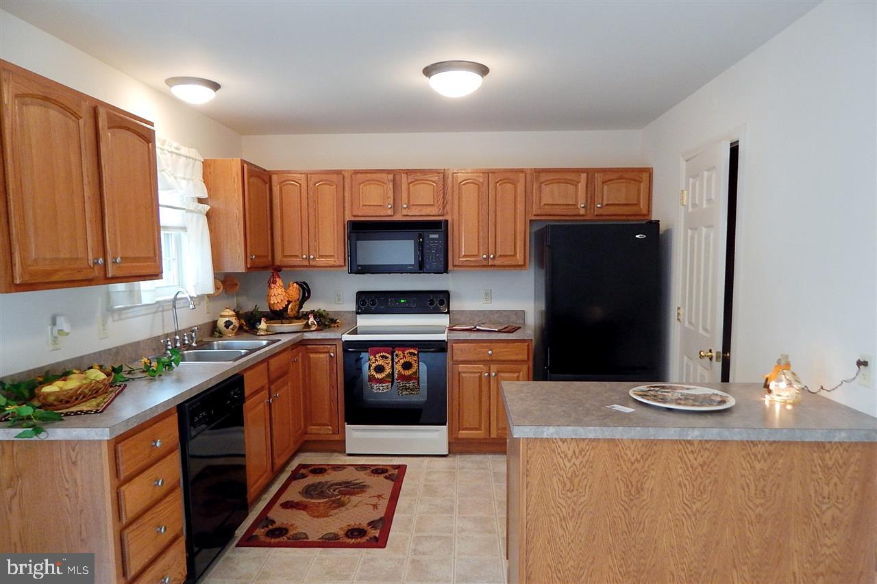 1722 Rocky Road Dover, PA 17315 - Photo 10 of 20 Gallery Image 10