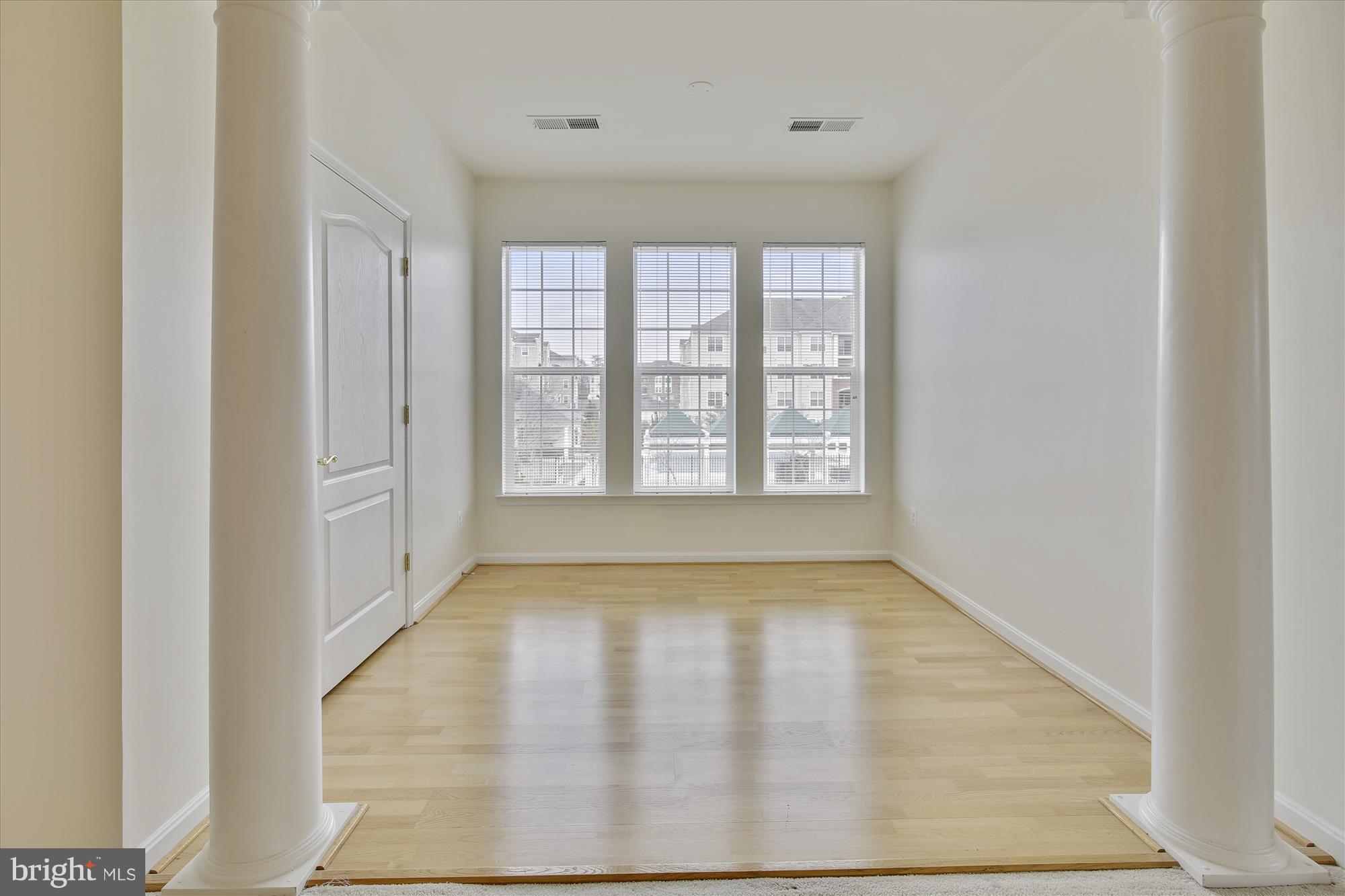 8601 Roaming Ridge Way, Unit 306 Odenton, MD 21113 - Photo 8 of 25 Sunroom