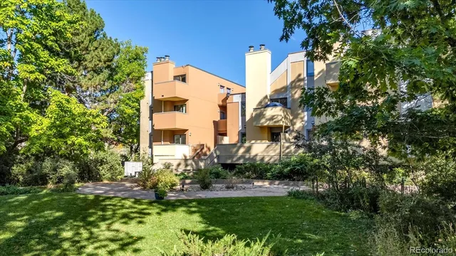 a view of a back yard of the house