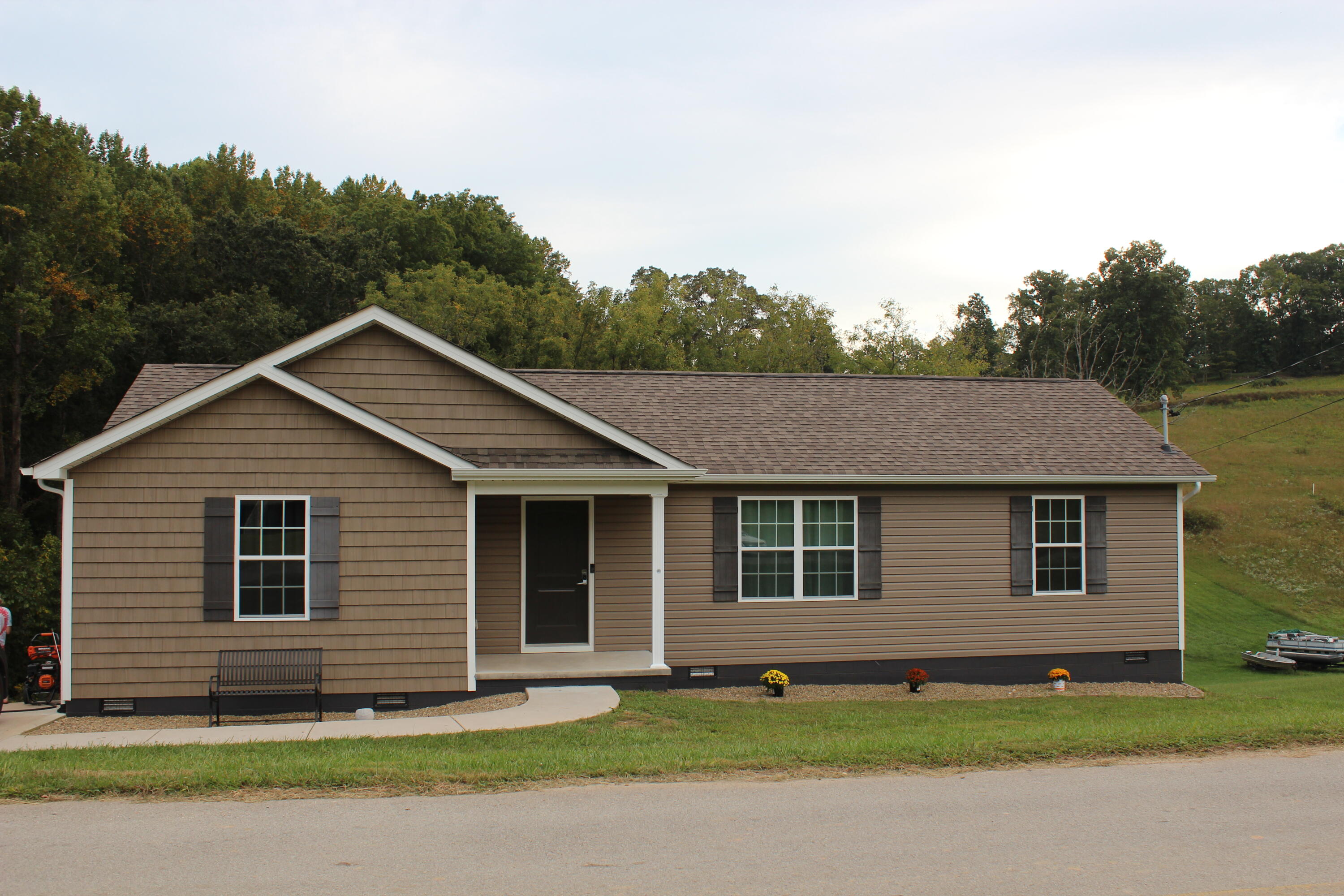 418 Hubbs Grove Road Maynardville, TN 37807 - Photo 1 of 29 IMG_9204