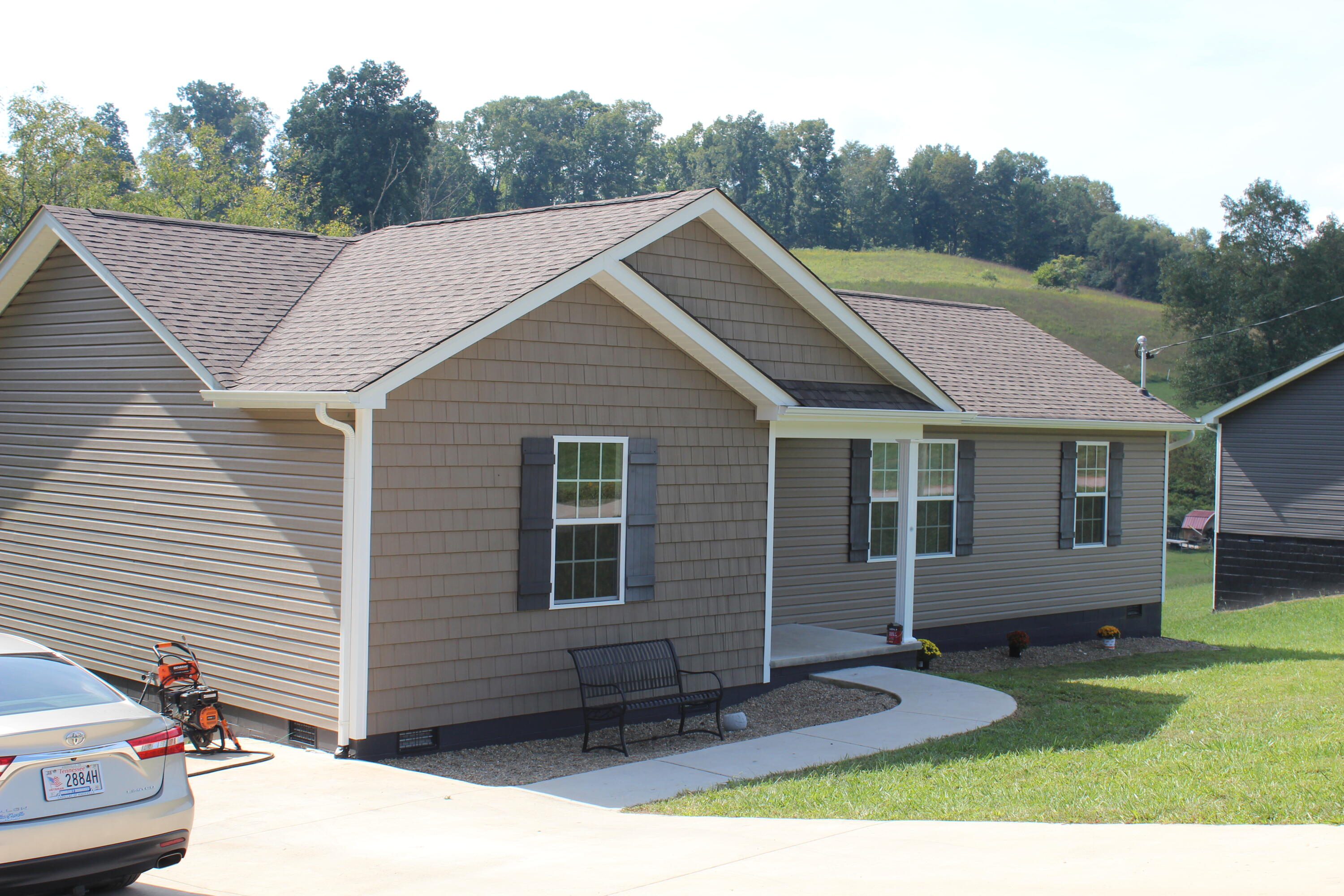 418 Hubbs Grove Road Maynardville, TN 37807 - Photo 2 of 29 IMG_9200