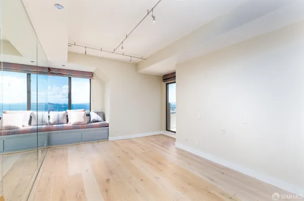 $7,890 | 101 Lombard Street, Unit 903W, San Francisco, CA 94111